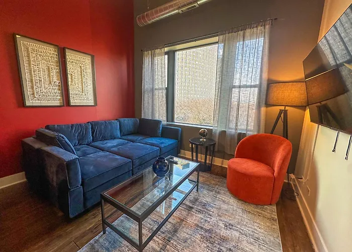 Cozy 420-friendly 3br Modern With Optional Parking Near Mccormick Place, Museum Campus And Soldier Field