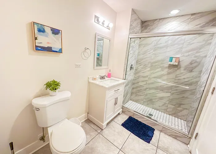 Apartment Cozy 420-friendly 3br Modern With Optional Parking Near Mccormick Place, Museum Campus And Soldier Field *